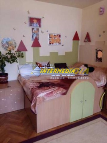 2-camere-de-vanzare-decomandat-alba-iulia-centru-3